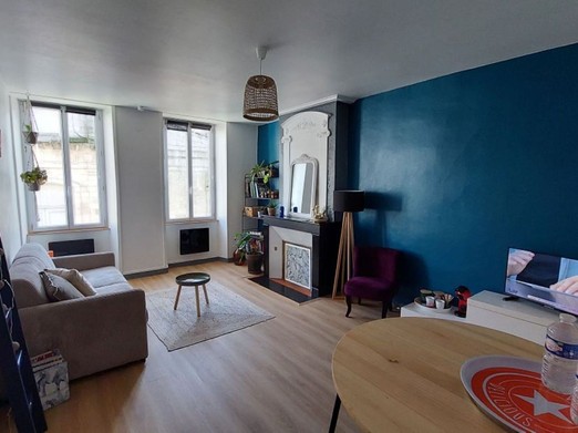 Studio lumineux pour 2 personnes de 33 m² au 1er étage, Centre ville de La Rochelle, Charente maritime