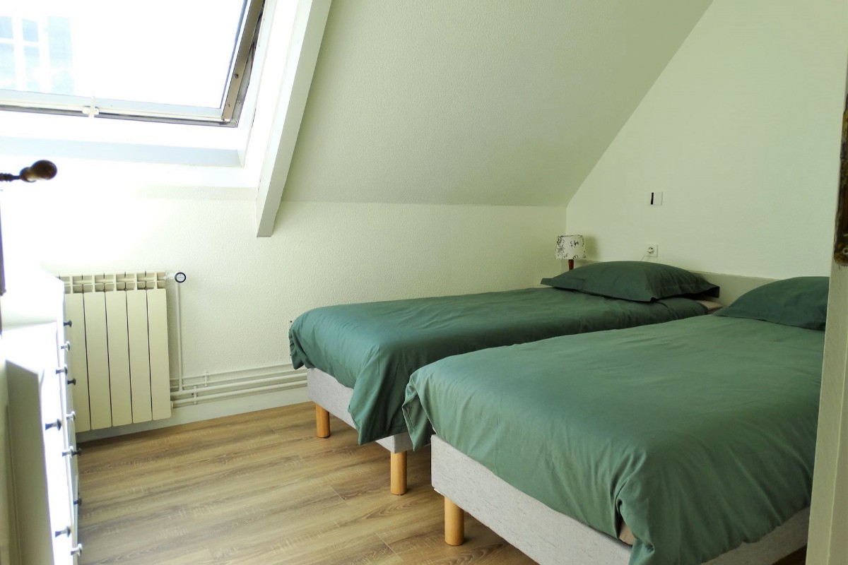 Étage - Chambre 3 - lits 2*80 modulable en lit 160