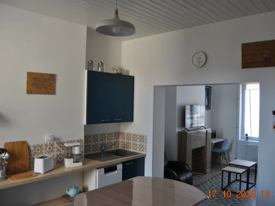 Cuisine  très bien équipée ouverte sur le salon (Appartement L'entre 2 Caps)