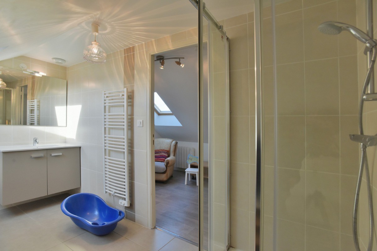 Salle d'eau & baignoire BB