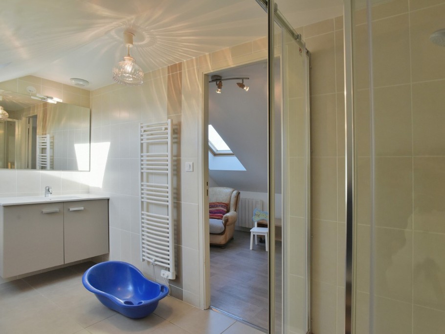 Salle d'eau & baignoire BB