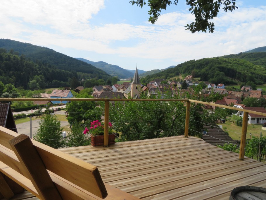 Terrasse " Vue sur le village et la Vallée"