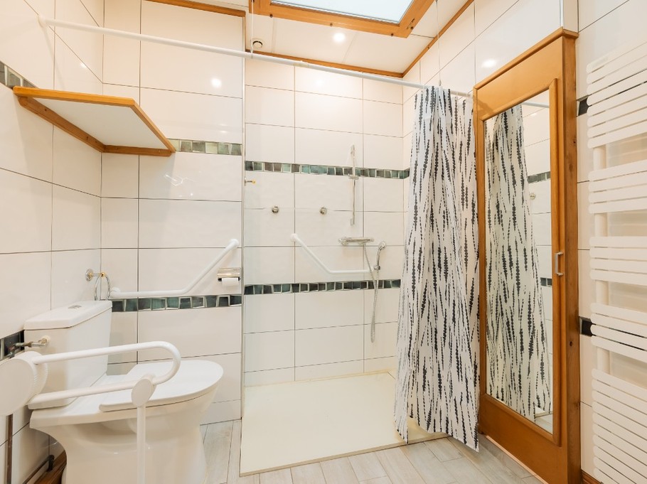 The shower room