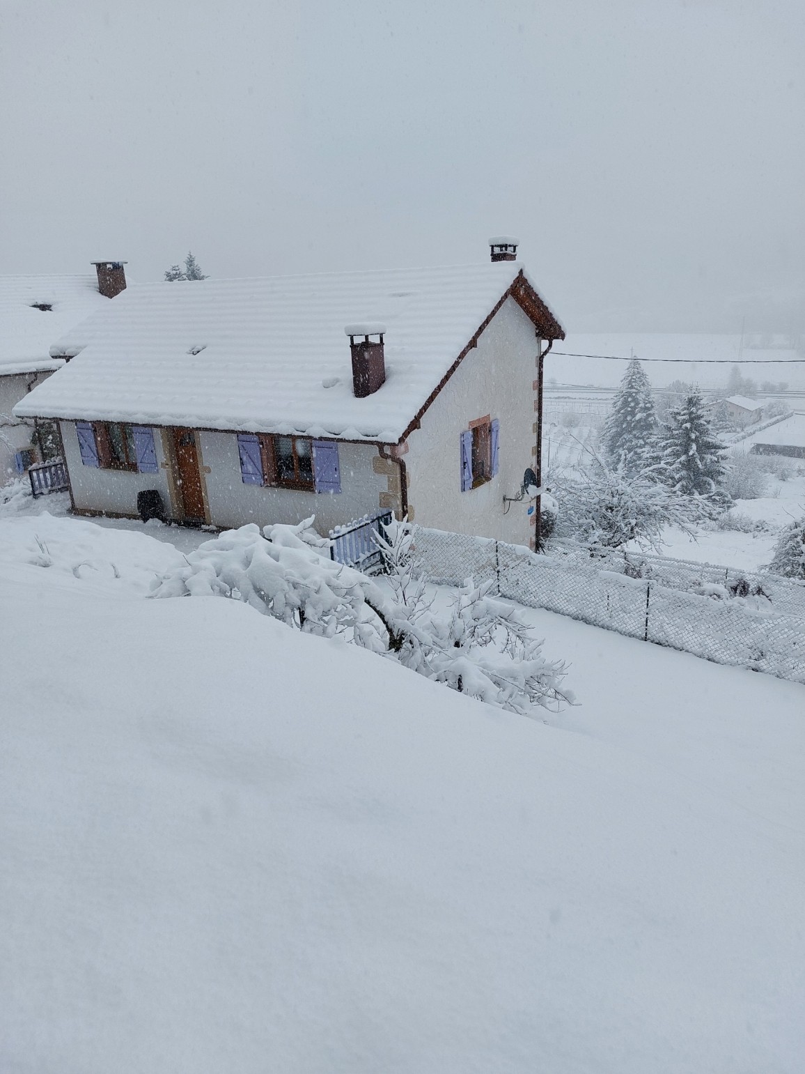 it's winter at the gite les azalées