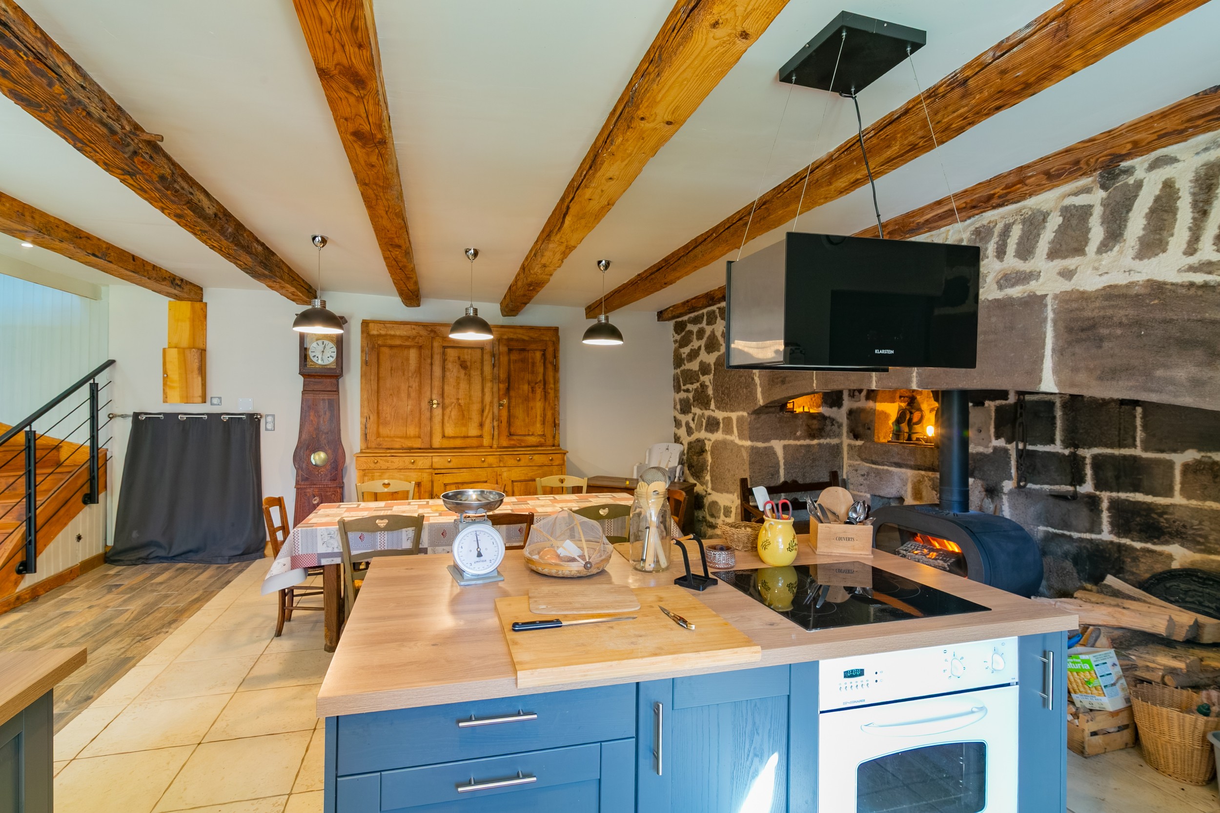 Fully equipped kitchen