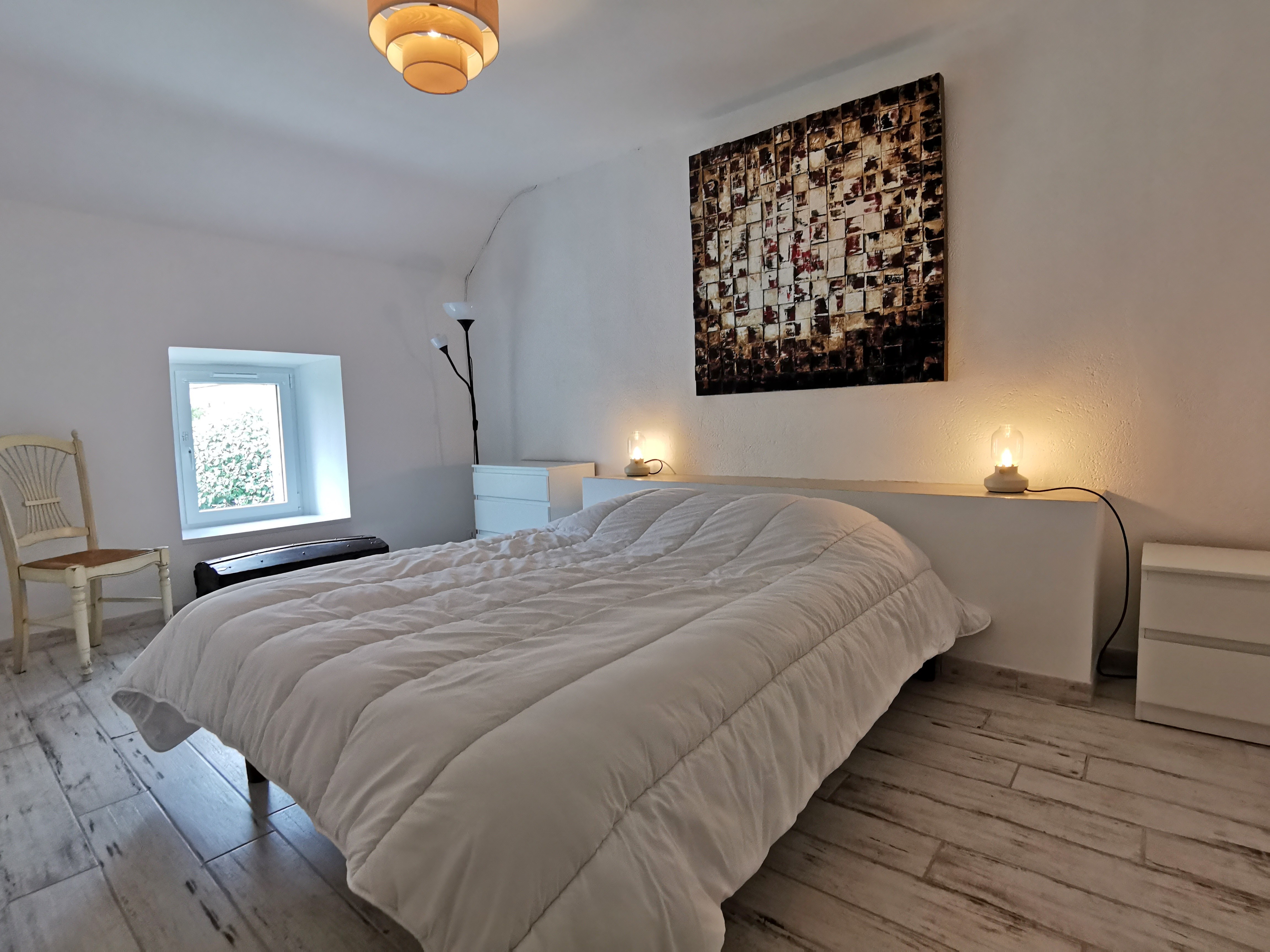 First floor: Bedroom 1 - Bed 140