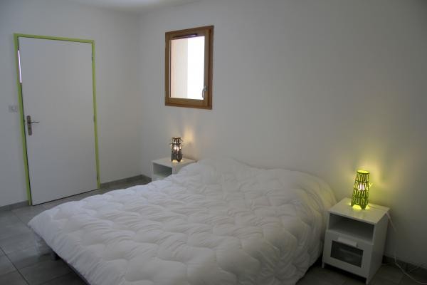 Gîte indépendant avec piscine intérieure dans Parc Naturel Régional du Pilat - Chambre