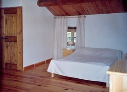 Chambre Daphnis au Domaine de la loge - Coté lit 160