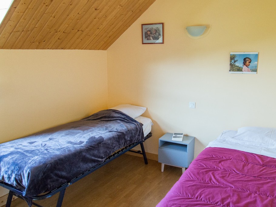 Chambre avec lit gigogne déployé