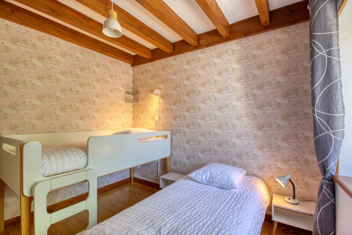 Chambre double : 2 lits 1 pers.