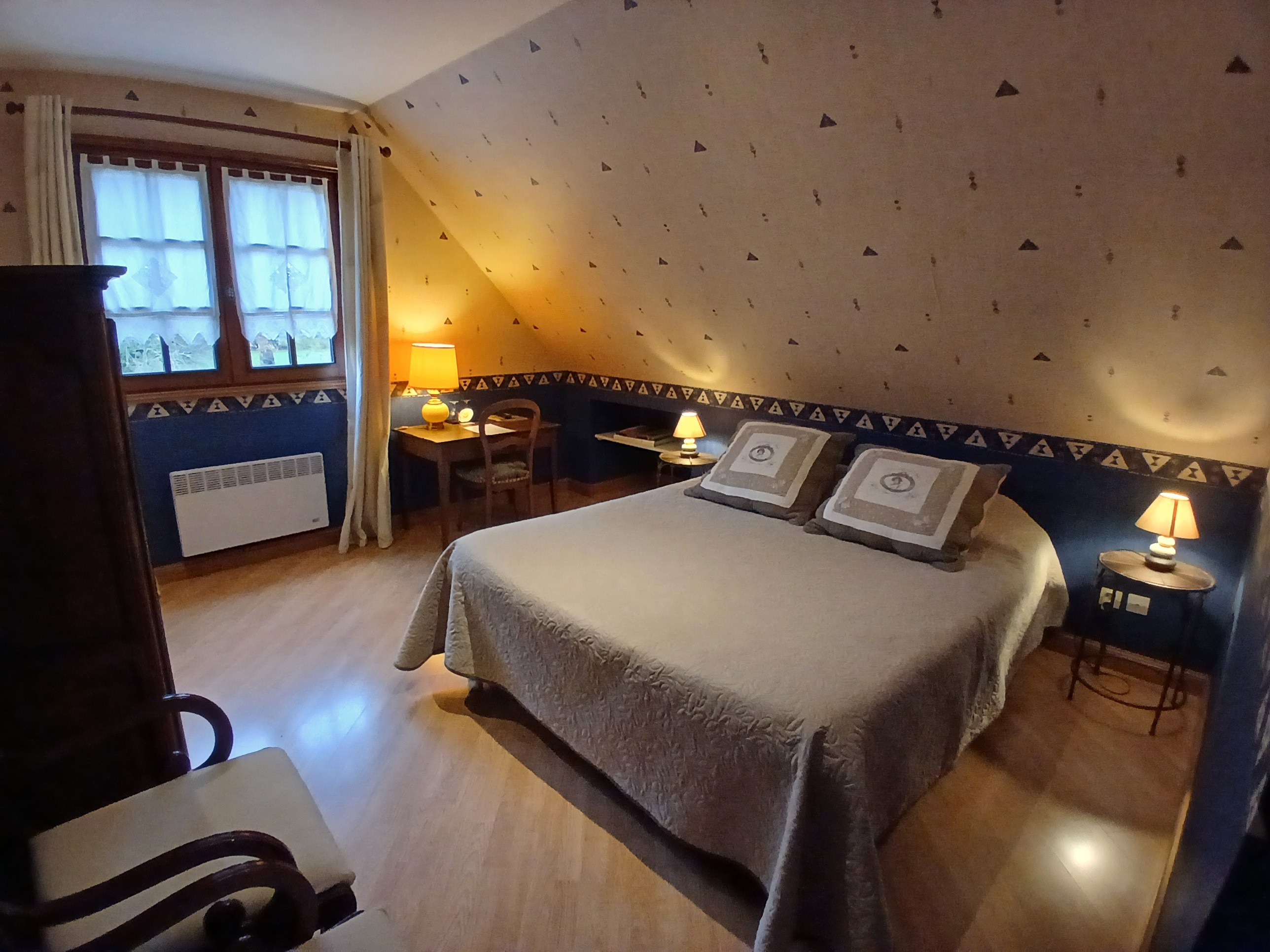 CHAMBRE BLEUE 2 PERSONNES