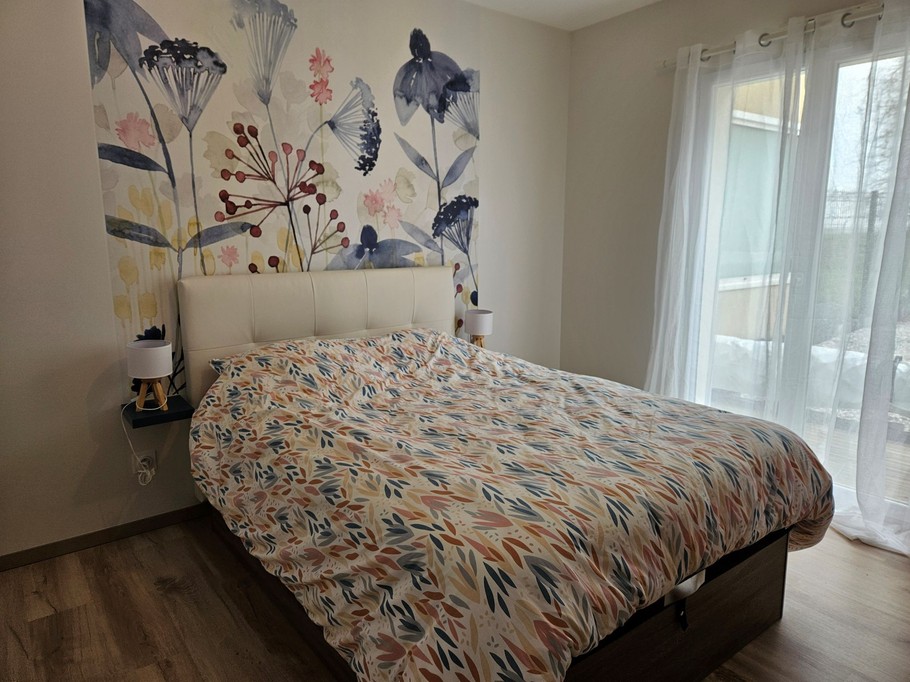 Chambre avec lit 140