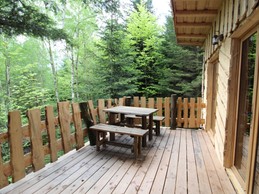 Terrasse Cabane Galilée - Les Cabanes du Lac de Pierre Percée