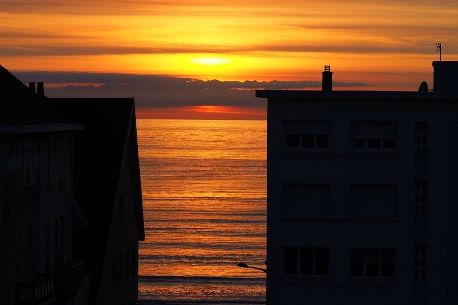 Coucher de soleil vu de la terrasse du studio