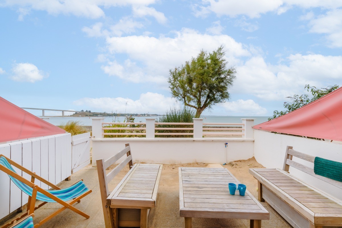 terrasse vue mer accès esplanade piétonne et plage