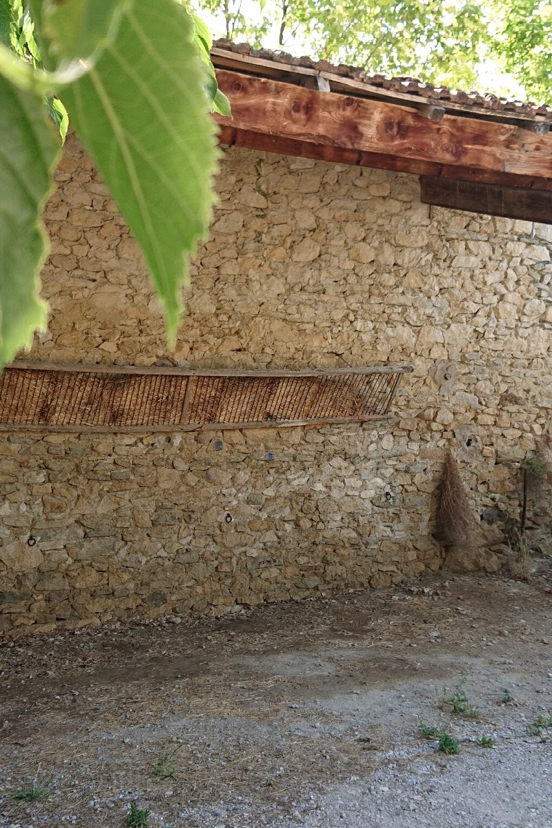 Domaine du Chêne Vert - Gîte L'Olivier - Abri voiture