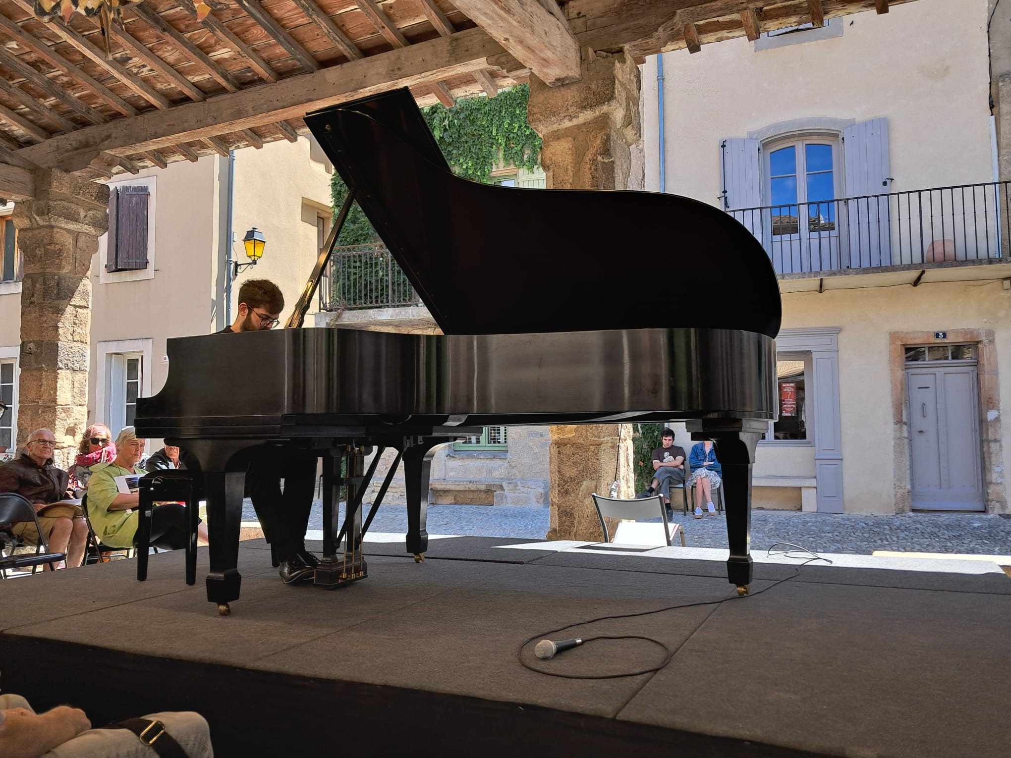 Ambiance village de Lagrasse