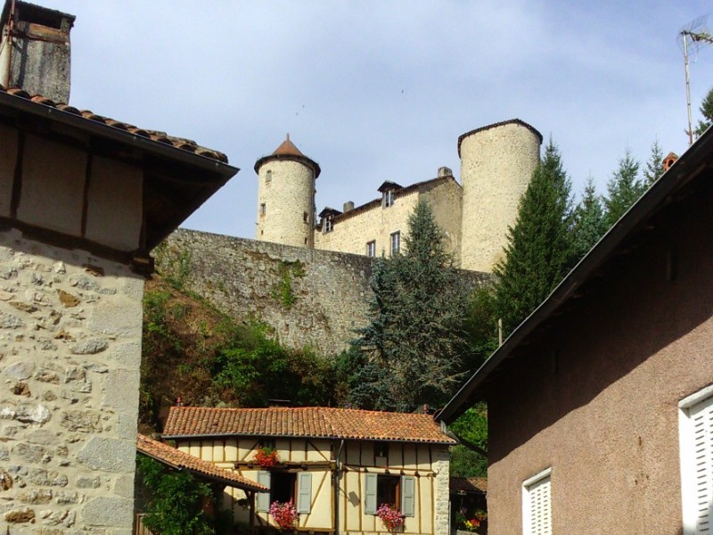VUE SUR LE CHATEAU
