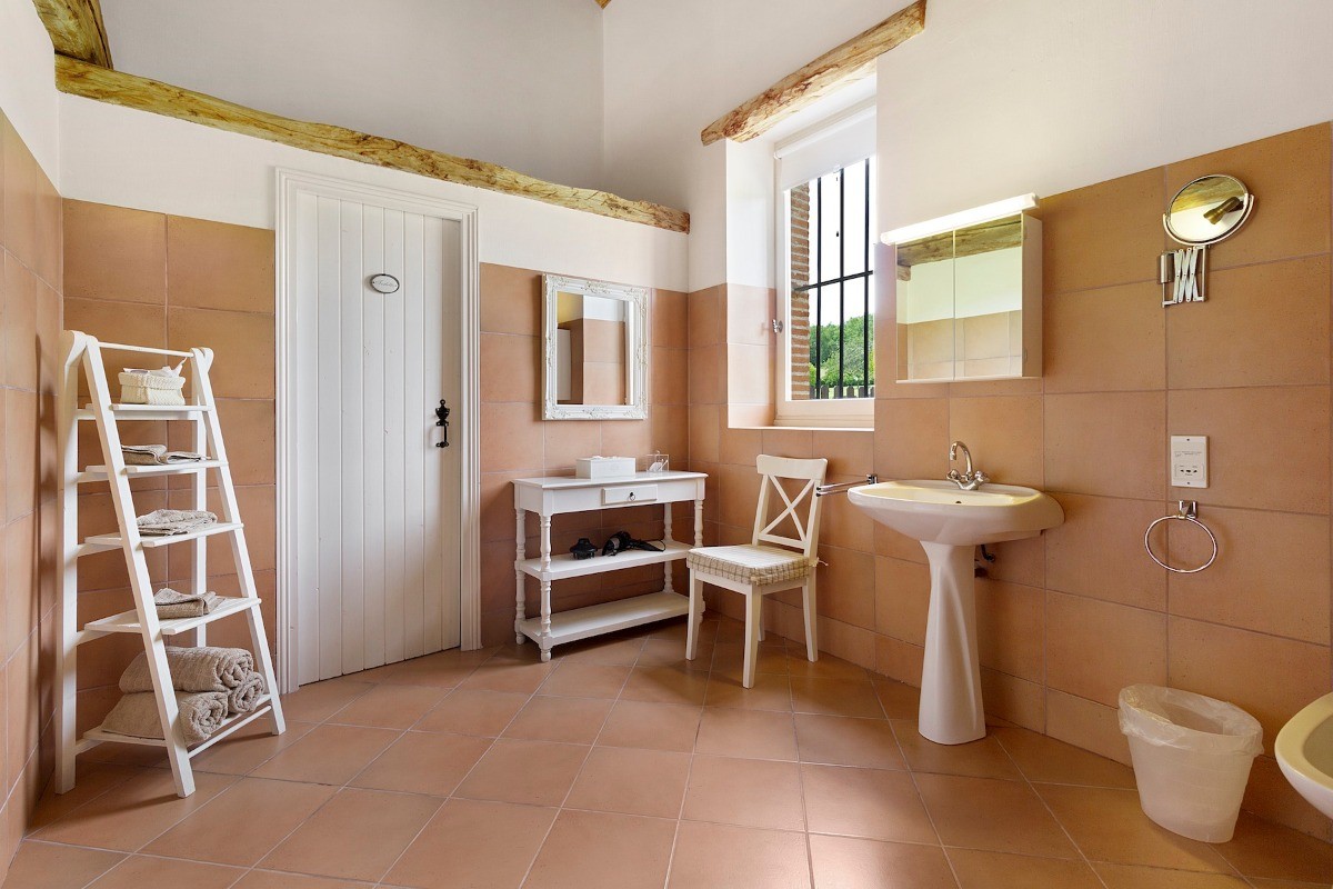 La Farat - Maison de Soleil - Salle de Bains.