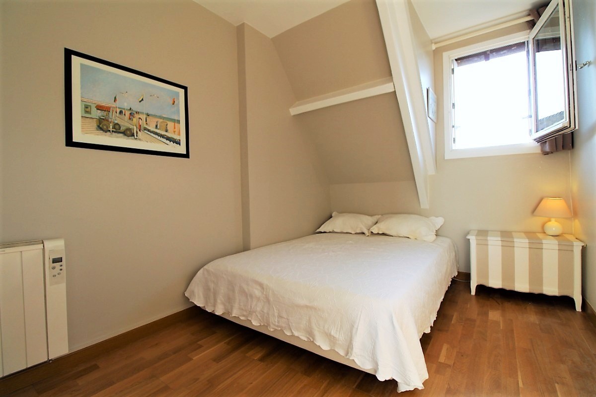 La chambre du niveau bas du duplex