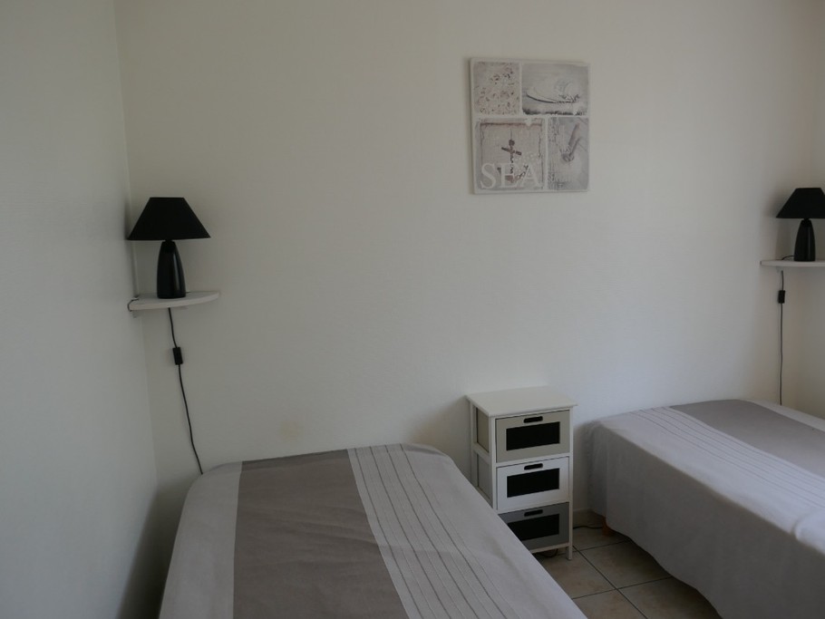 Chambre avec 2 lits en 90