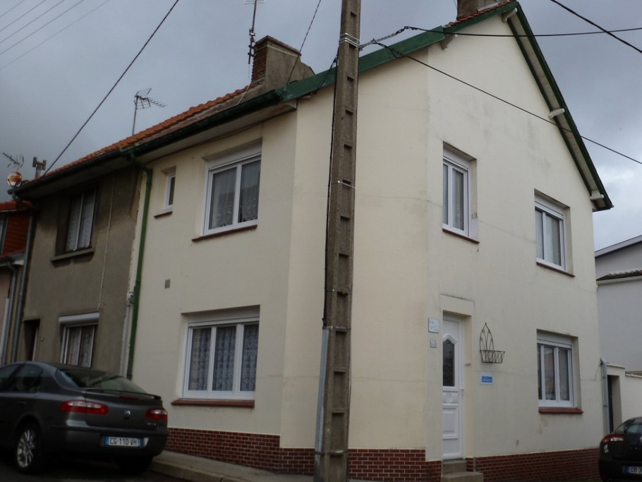 Façade de la maison "Les Embruns"