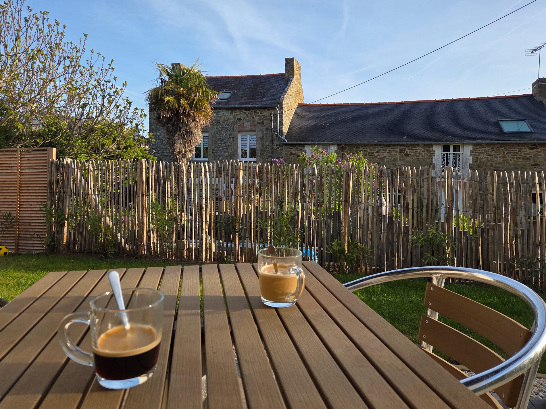 Terrasse exposé est, accès cuisine