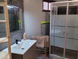 Salle de douche, toilette plein pieds