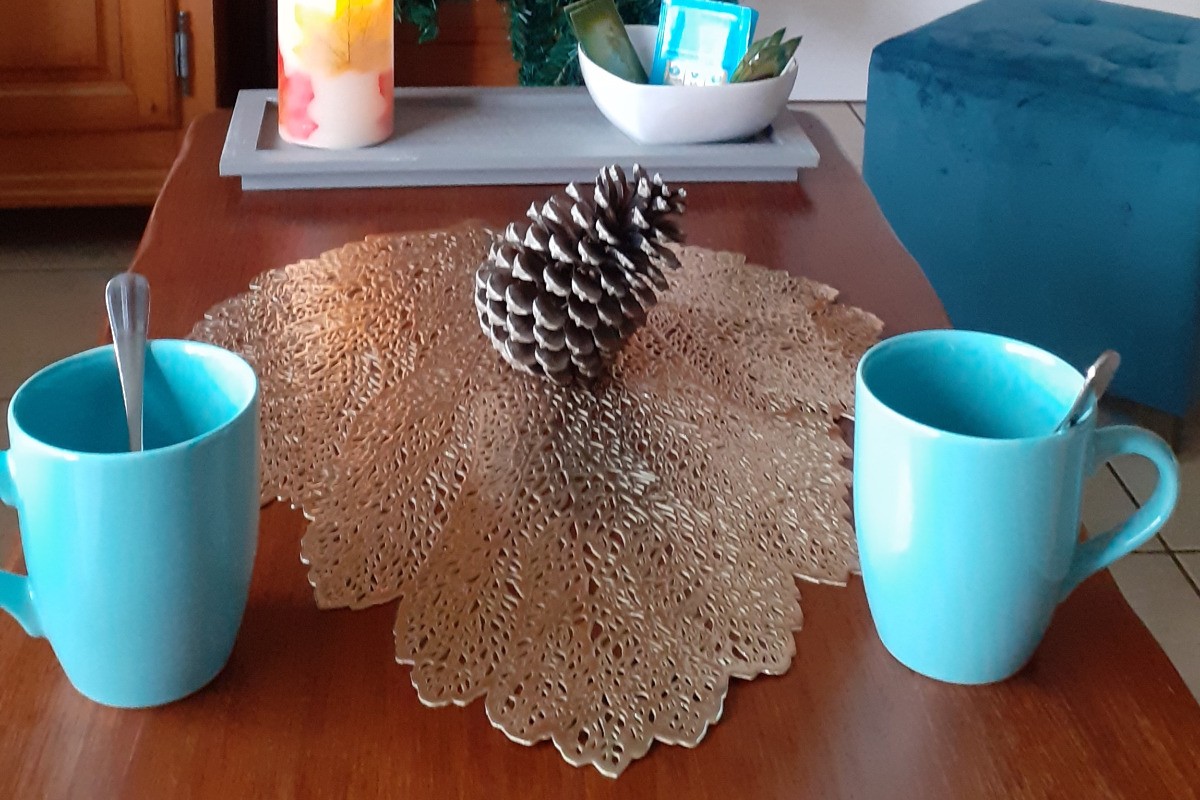 Chalet Mélèze : Détendez vous en prenant un café ou un thé, confortablement installé !