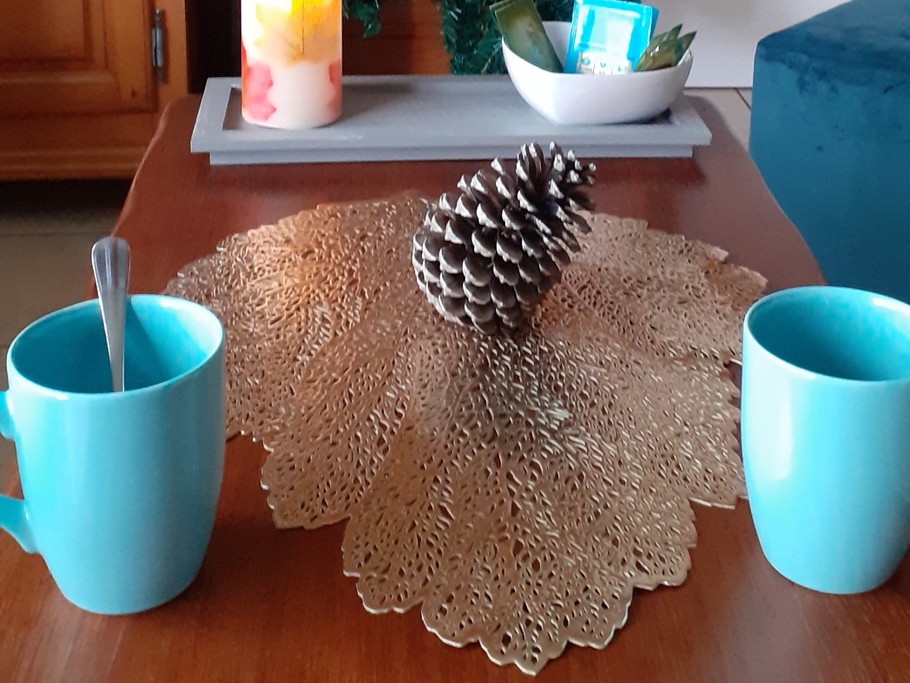 Chalet Mélèze : Détendez vous en prenant un café ou un thé, confortablement installé !