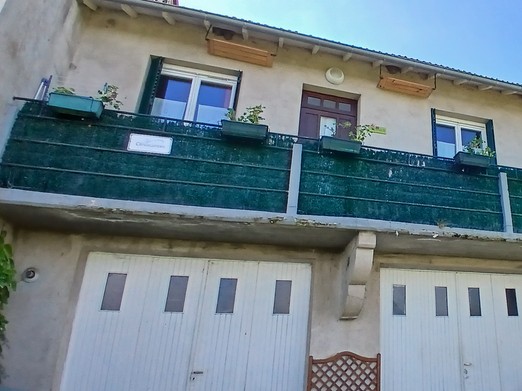 Gîte "Les Châtaigniers", Sarcenat, Orcines, Puy de Dôme, Auvergne - Extérieur