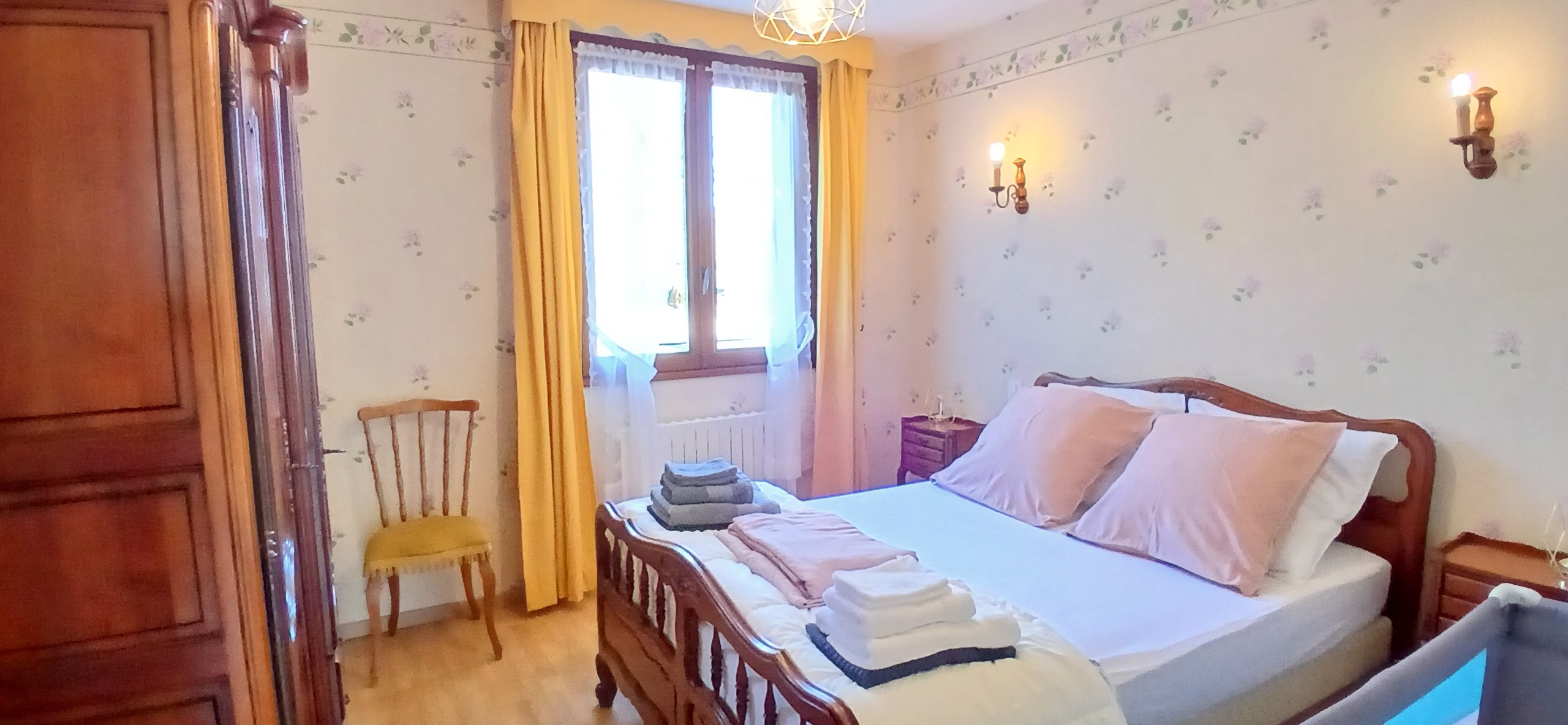 L'Hirondelle, Flayat, Creuse, Chambre