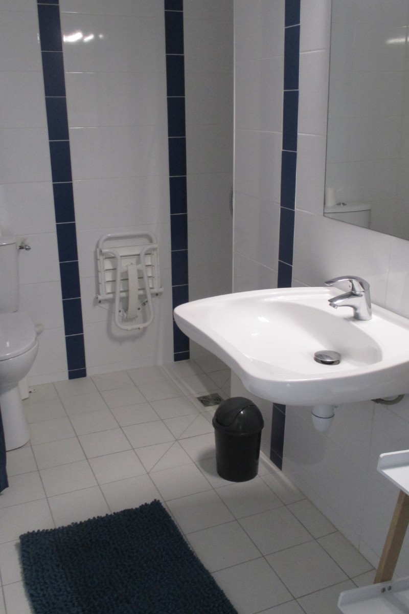 Location Clévacances, Pors Even, ploubazlanec, Coll, salle d'eau