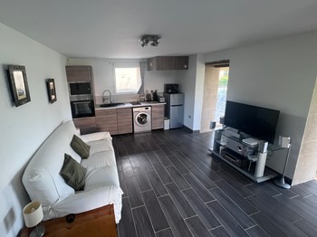 Gite Soda le salon et la cuisine