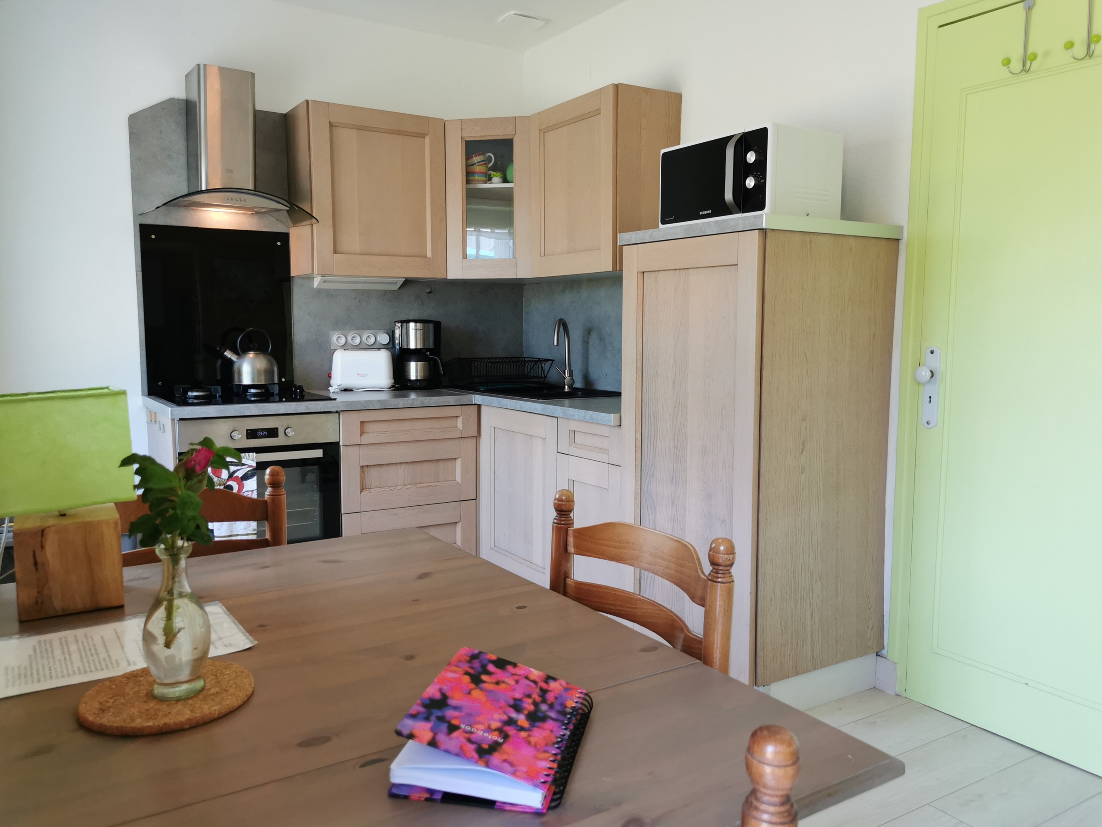 Living room-kitchen