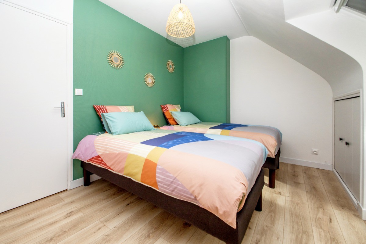 Chambre avec 2 lits 90 à l'étage