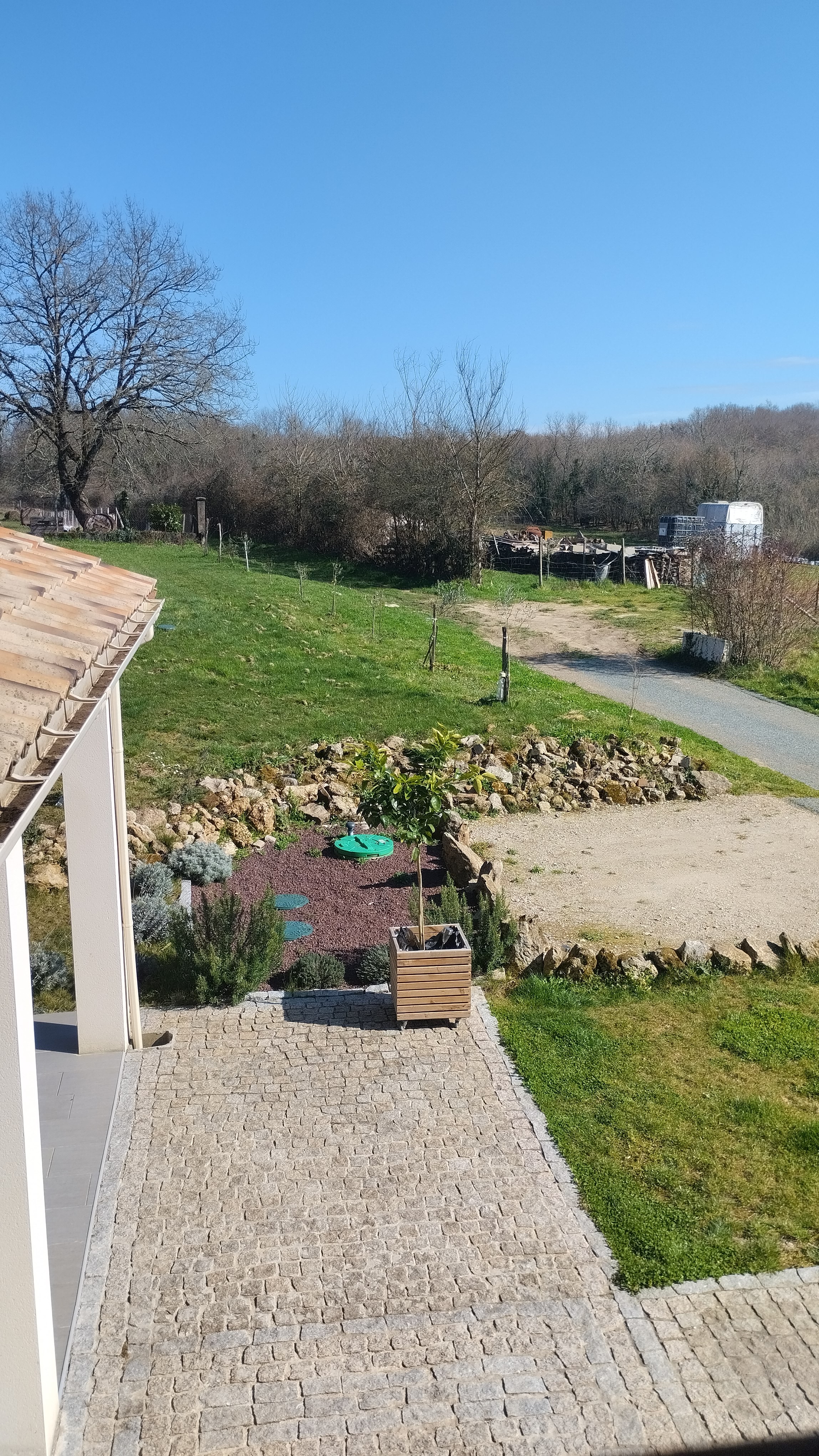 Sans vis à vis