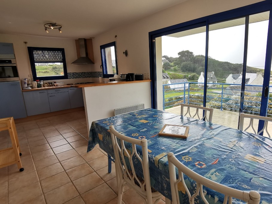 Salle à manger avec vue mer