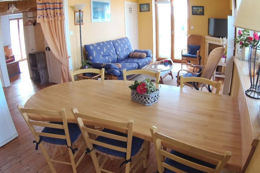 Terrasse des mouettes, location, appartement, Pléneuf Val André, Mme Bidan Claudine, séjour, salle à manger