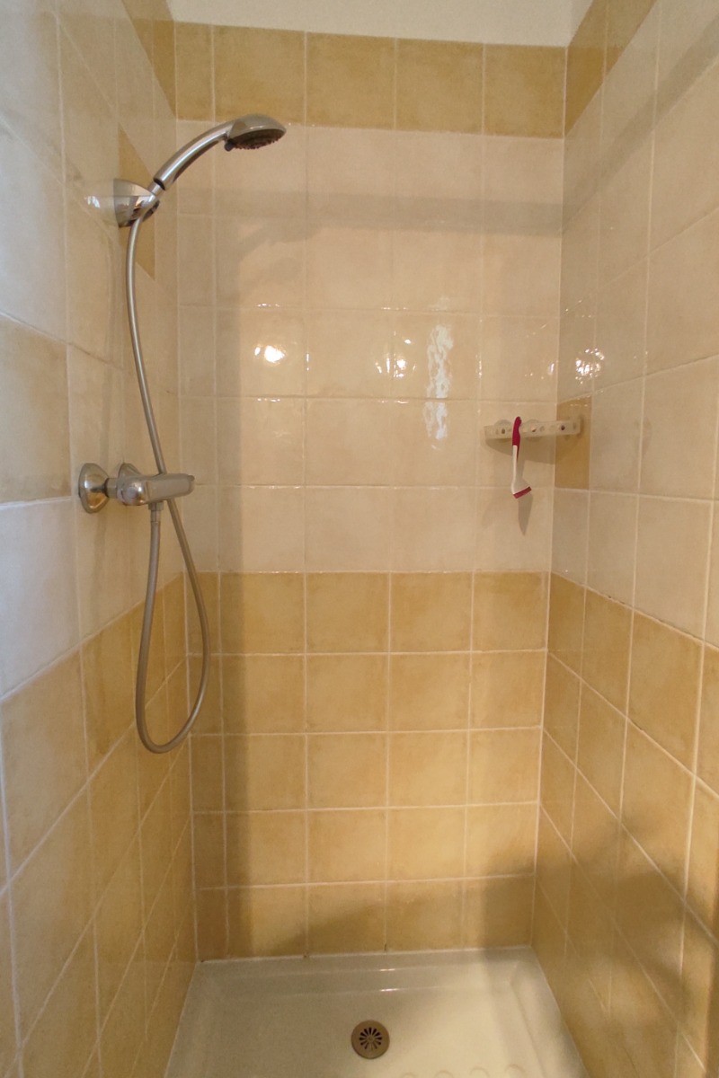 Gîte les clapas - la Maison Verte - Douche