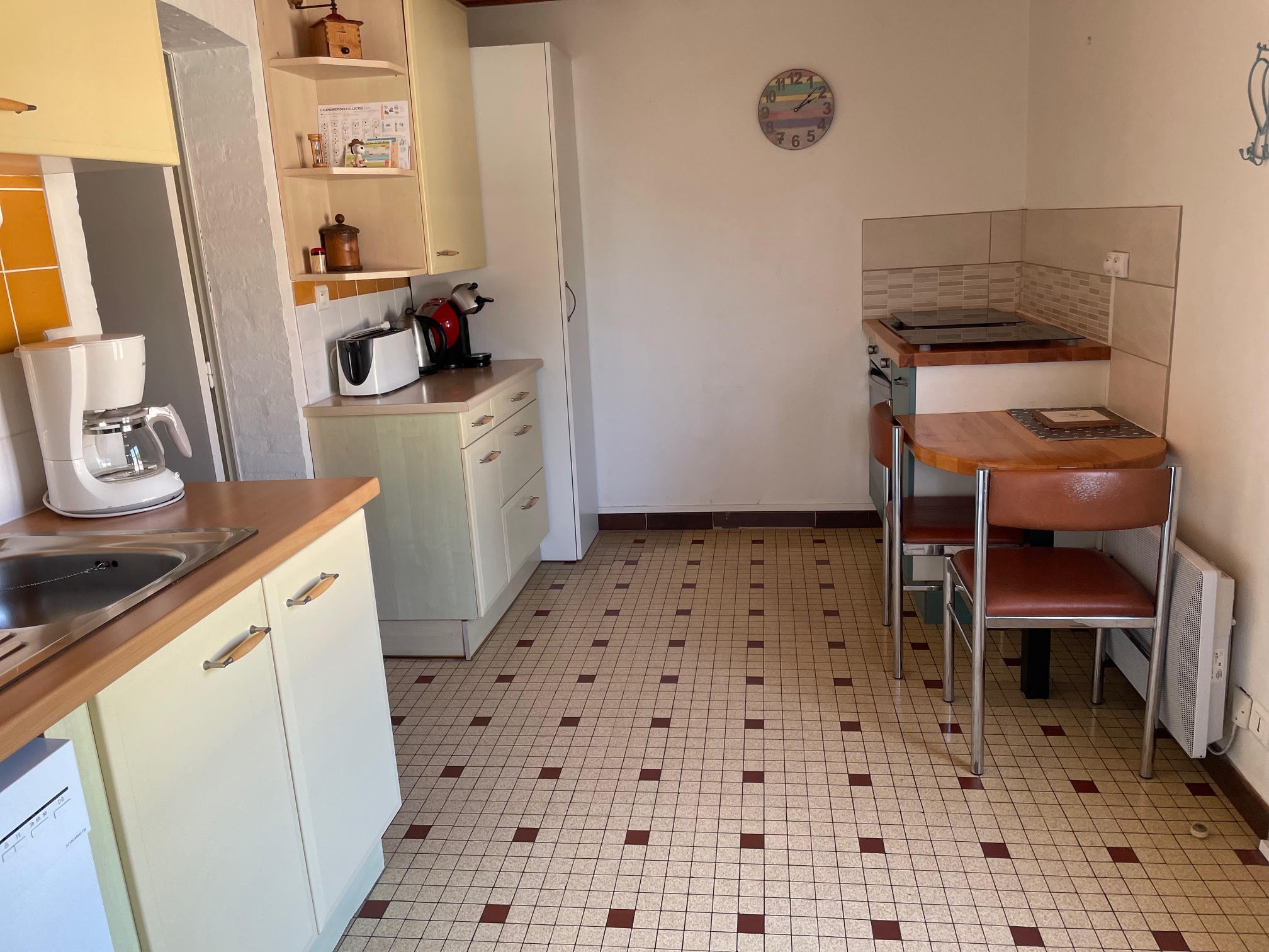 vue de l'intérieur de la cuisine