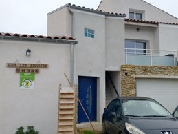 Les Figuiers 2, pour 4 personnes avec 2 terrasses, avec stationnement gratuit, près de Chatelaillon en Charente maritime