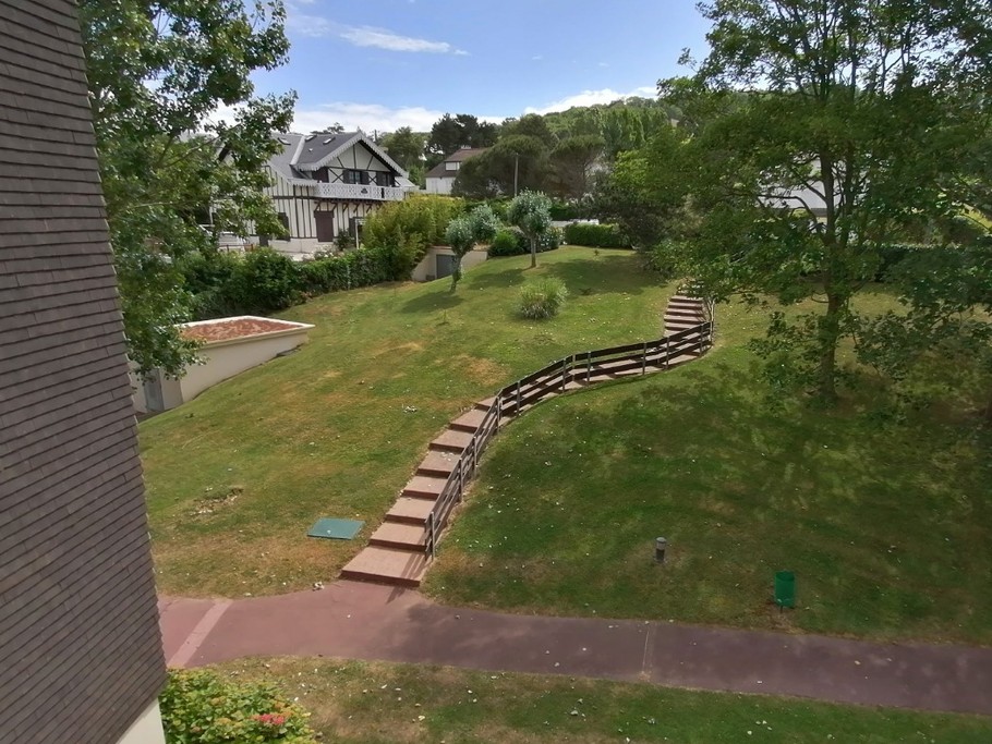 Vue du jardin à l'arrière