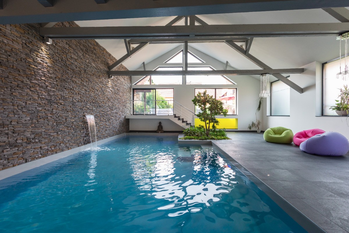 Piscine intérieure
