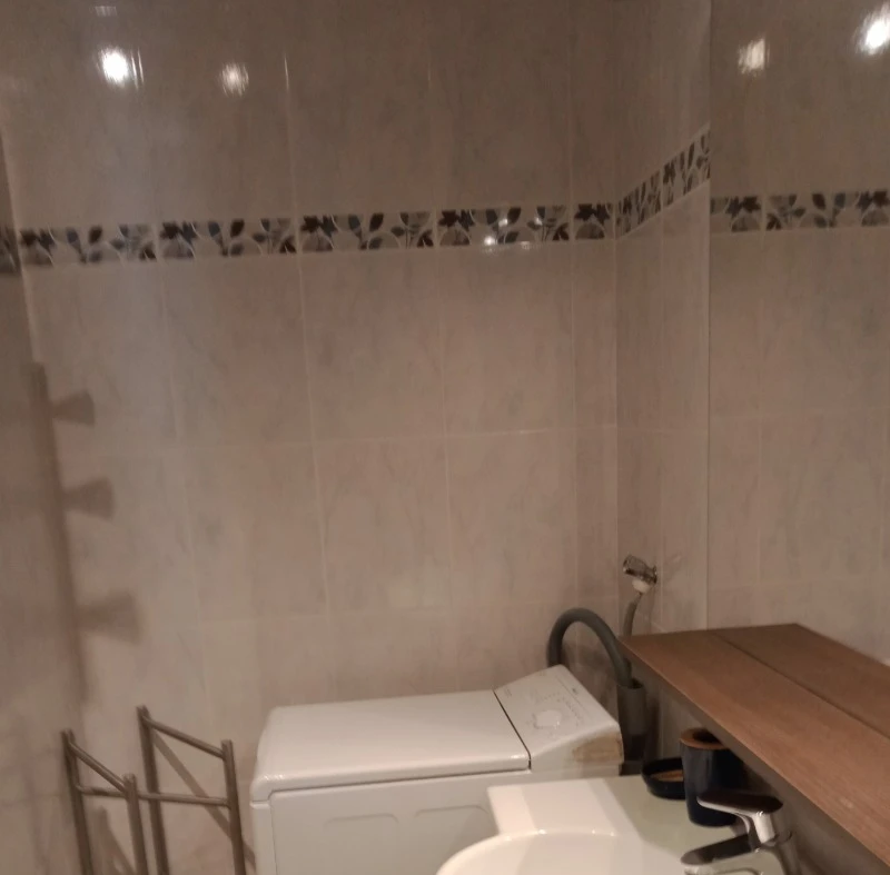 Salle d'eau + lave linge