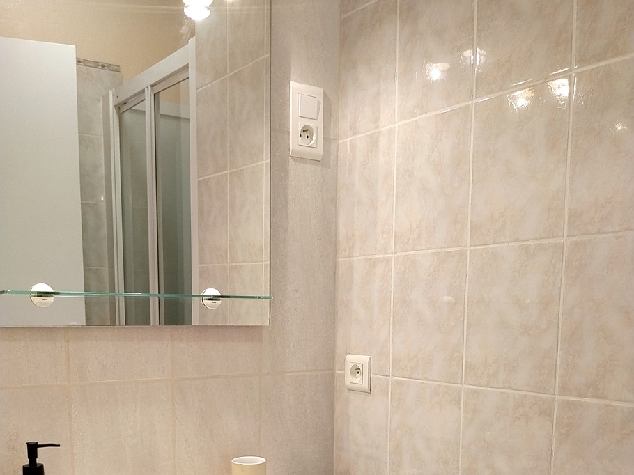 Upstairs bathroom