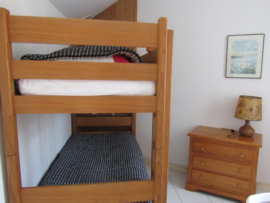 Chambre 3 avec deux lits 80 superposés
