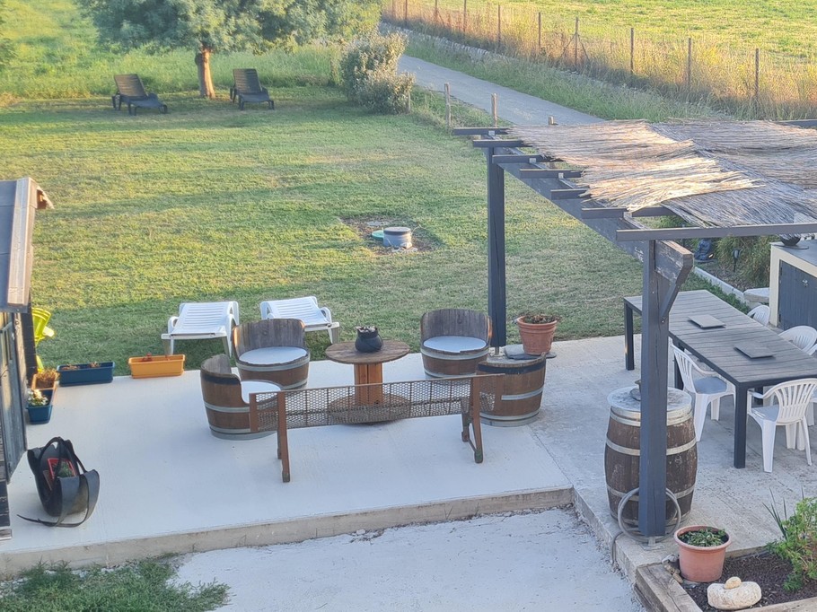 le coin repas extérieur