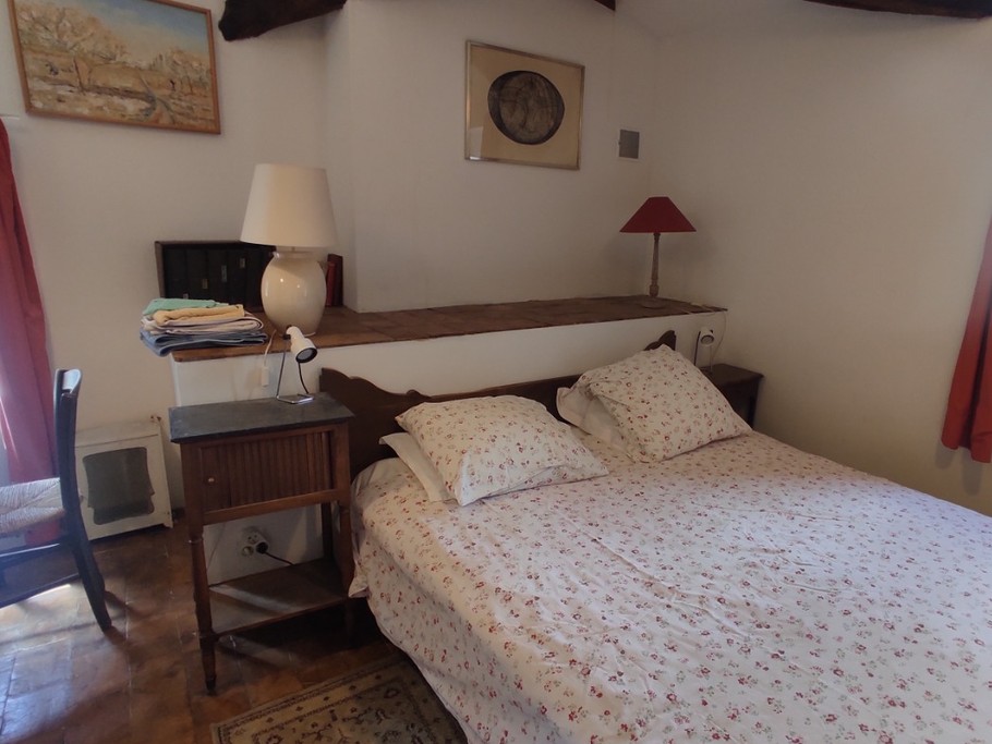 La Treille - location de vacances à la campagne pour 2 personnes - la chambre