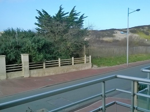Vu balcon (dunes menant à la plage)